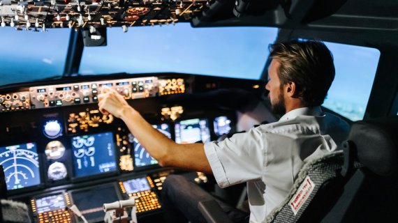 Aviația spre destinația AI: poate inteligența artificială să țină pasul cu o industrie în care nu e loc de greșeală?