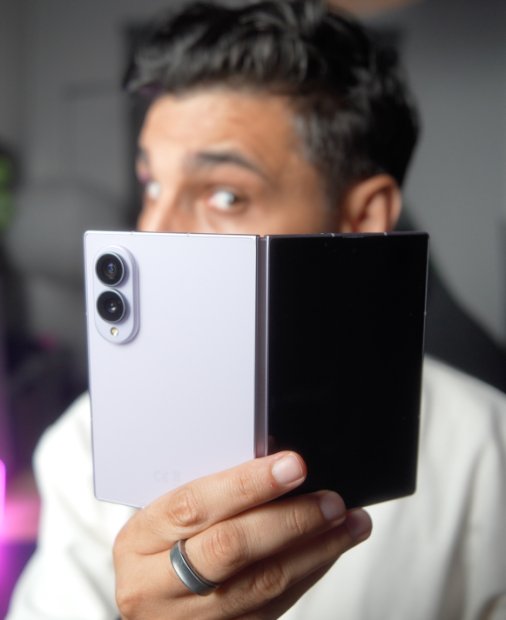 REVIEW Samsung Fold 8: pliabilul care schimbă formula, dar rămâne prea scump