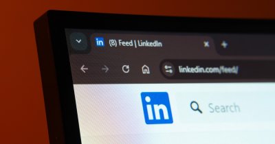 Linkedin îți permite să raportezi conținutul scris doar cu AI. 40% din postările platformei sunt "AI Slop"