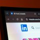 Linkedin îți permite să raportezi conținutul scris doar cu AI. 40% din postările platformei sunt "AI Slop"