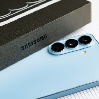 Samsung Galaxy S27 Ultra: baterie mai mare și design, în sfârșit, diferit