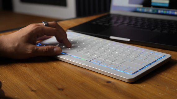 REVIEW Clevetura CLVX S - tastatura pe care ar fi trebuit să o construiască Apple