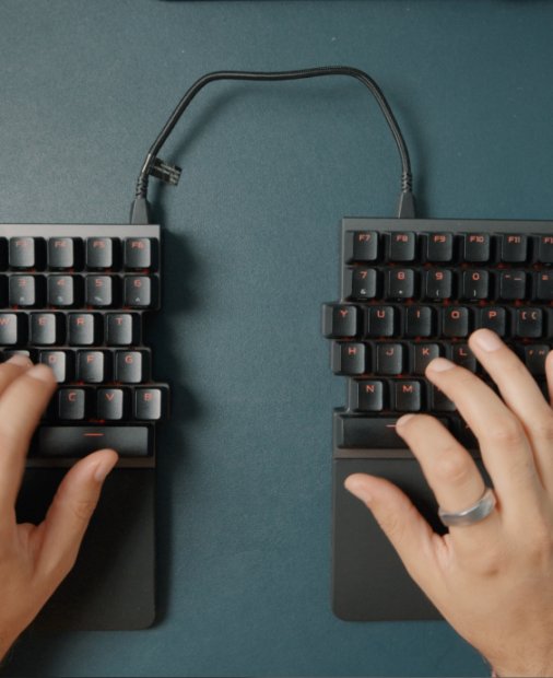 REVIEW ROG Falcata: o tastatură excelentă cu un design atipic