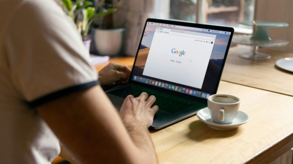 Studenții primesc 12 luni de Google AI Plus gratuit. Cum îl obții