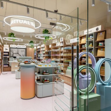 Secom transformă rețeaua proprie de retail în Secom Health Store: peste 1000 de produse laolaltă în spațiile rețelei de wellbeing