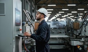 Top 5 cele mai frecvente surse de risipă energetică dintr-o fabrică