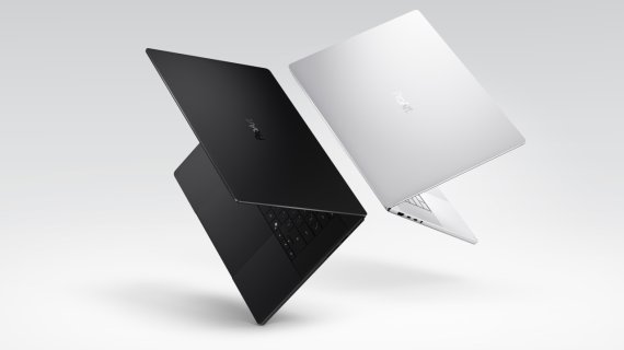 ASUS a deschis precomenzile pentru laptop-urile cu NVIDIA RTX Spark. Prețurile pornesc de la 17.999 de lei
