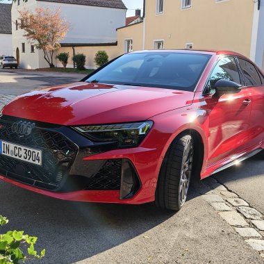 Audi A3: cum transformi un hatchback premium într-o mașină „bună la toate”