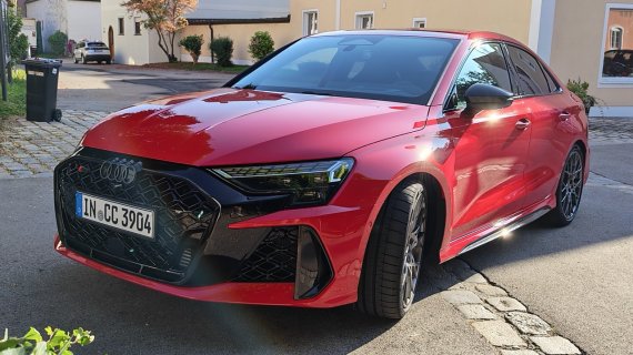 Audi A3: cum transformi un hatchback premium într-o mașină „bună la toate”
